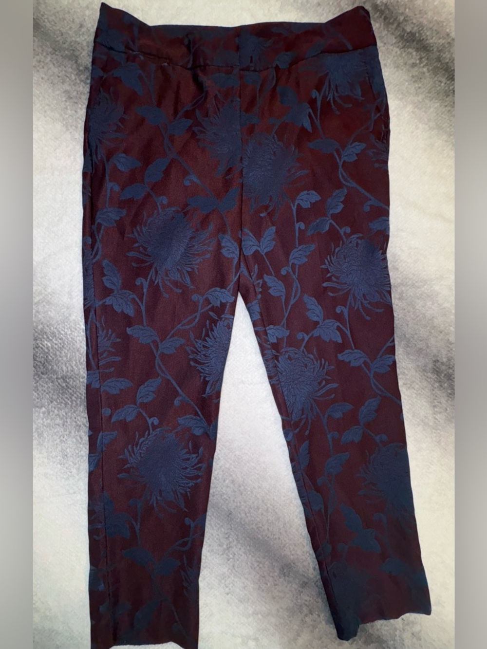 (B2) Attyre New York Floral Jacquard Ankle Pants 10 Maroon & Blue Slim Stretch